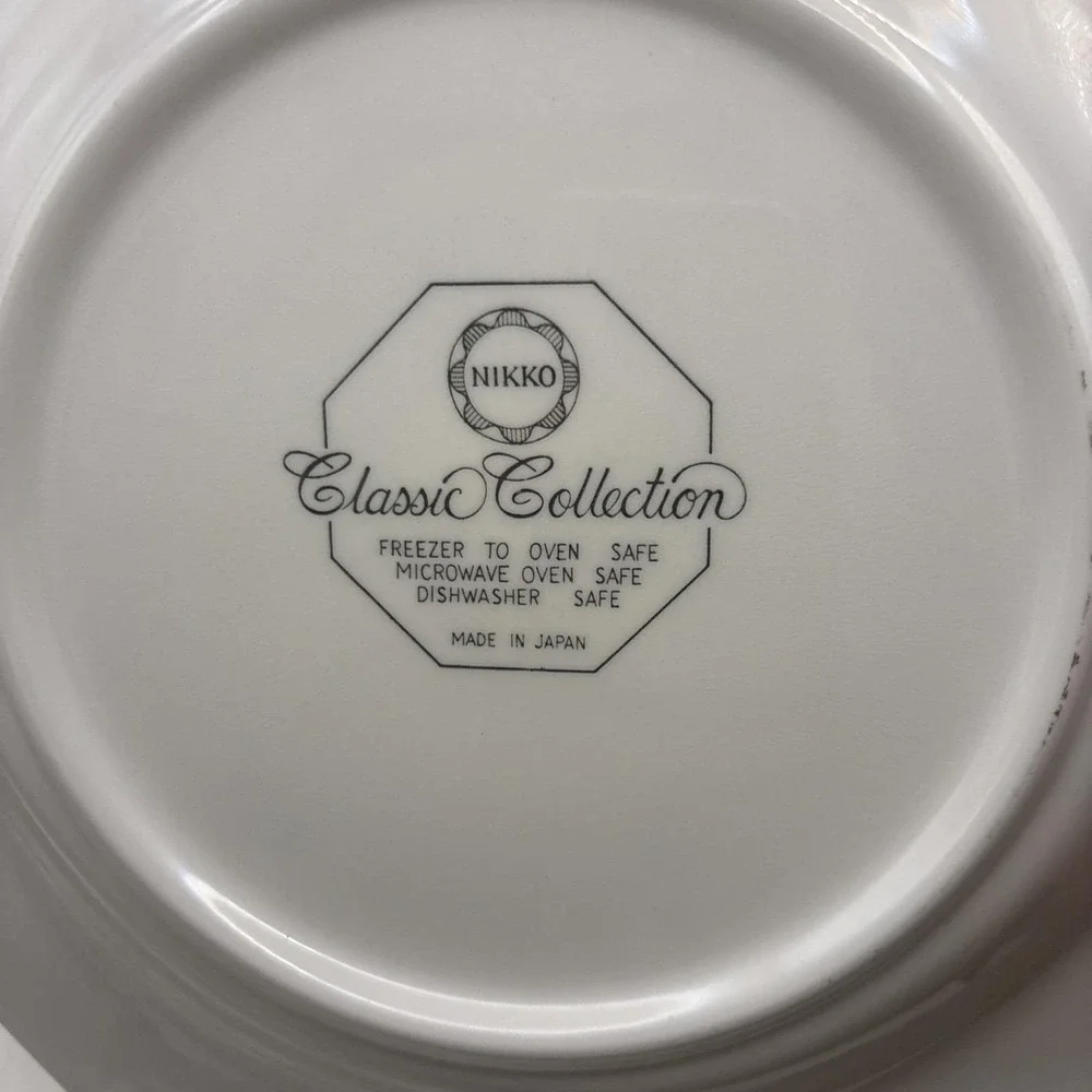 Vtg~Nikko~Christmastime/Happy Holidays~4 Dinner Plates~10.25